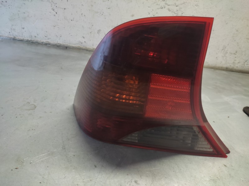 Recambio de piloto trasero izquierdo para ford focus berlina (cak) ambiente referencia OEM IAM   