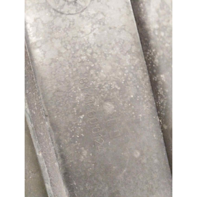 Recambio de tapa bateria para man tg - a 18.xxx fg / bb   (e3/e4) l referencia OEM IAM 81418600124  