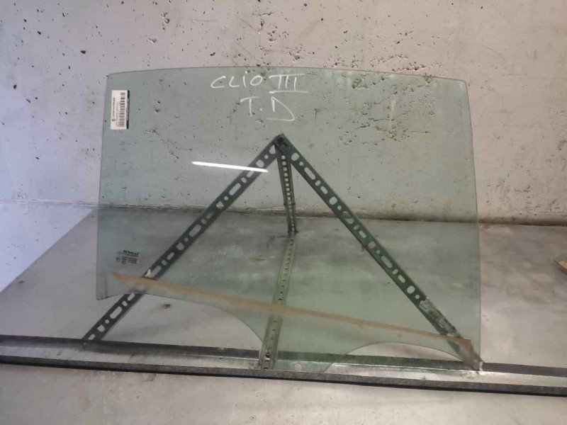 Recambio de luna trasera derecha para renault clio iii referencia OEM IAM   