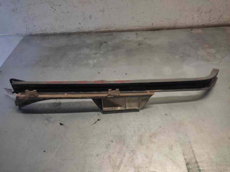 Recambio de guia puerta corredera derecha para peugeot 807 sv referencia OEM IAM   