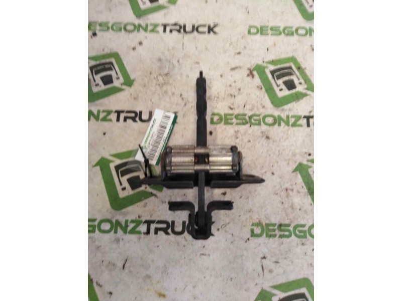 Recambio de retenedor puerta para renault serie t fg 4x2 cabina high-sleeper referencia OEM IAM   