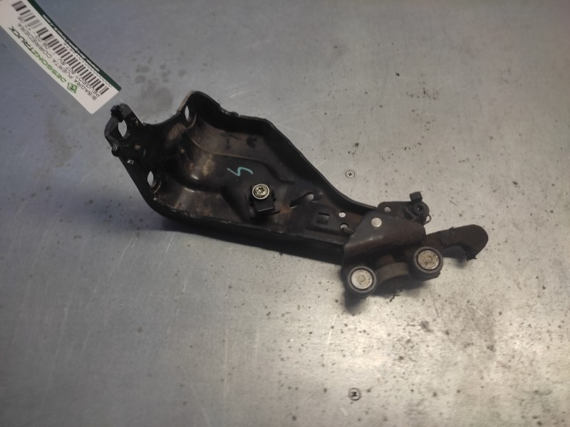 Recambio de bisagra puerta corredera para peugeot 807 sv referencia OEM IAM   