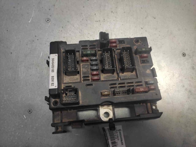 Recambio de caja reles / fusibles para peugeot 307 (s1) xr referencia OEM IAM 9646405180 23681250 BSM
