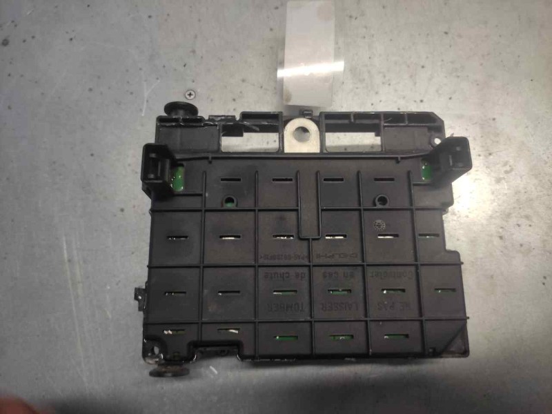 Recambio de caja reles / fusibles para peugeot 307 (s1) xr referencia OEM IAM 9646405180 23681250 BSM