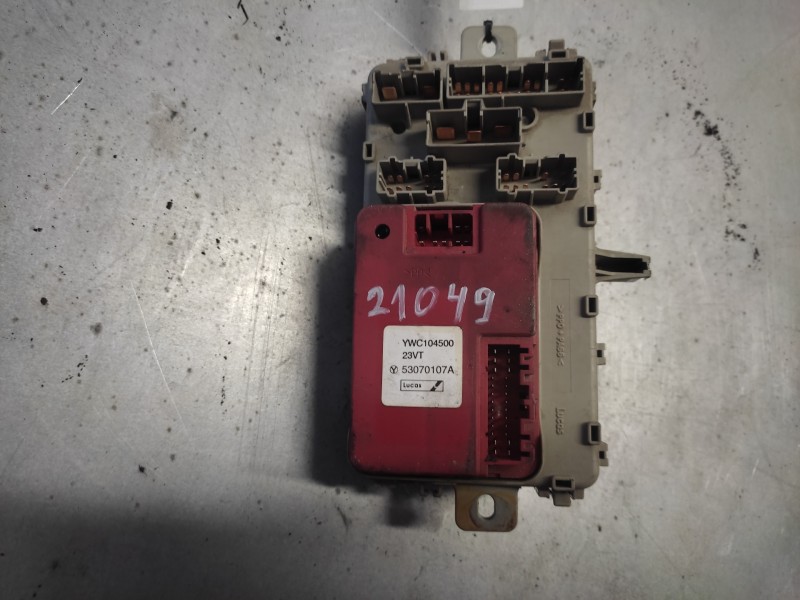 Recambio de caja reles / fusibles para mg rover serie 45 (rt) classic (4-ptas.) referencia OEM IAM 53070107A  