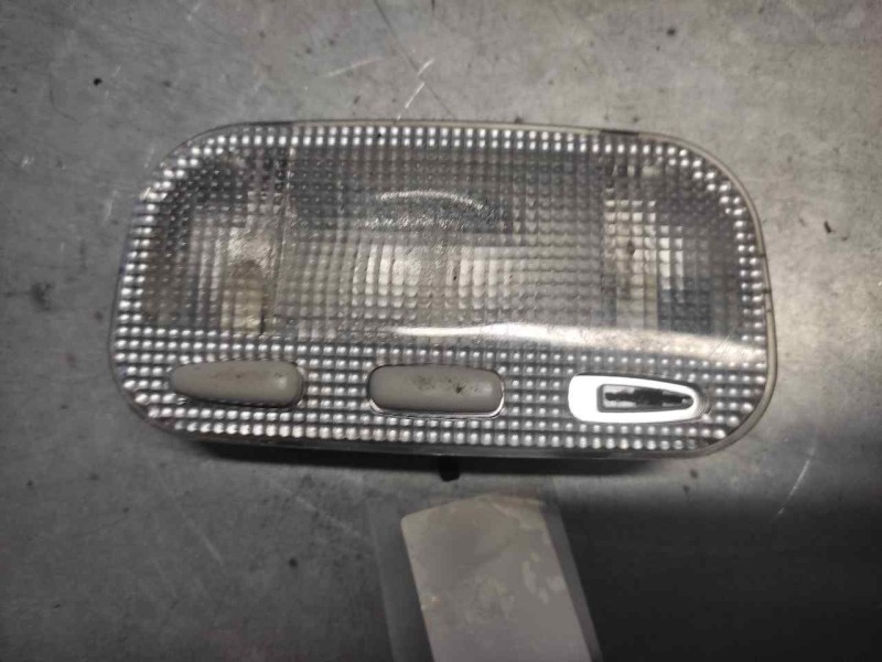 Recambio de luz interior para peugeot 807 sv referencia OEM IAM  2/4/2 PINS TRASERA