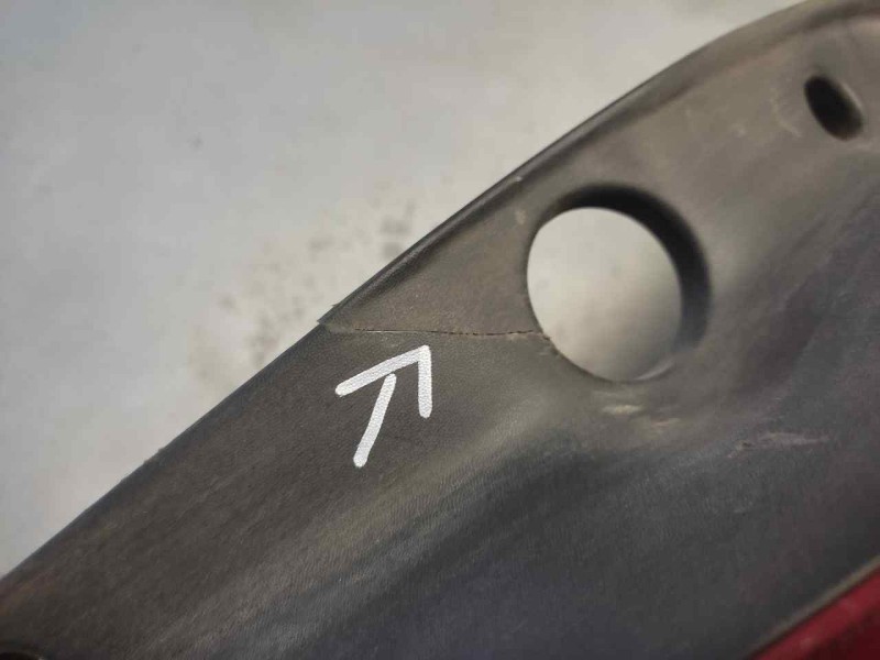 Recambio de piloto trasero derecho para renault clio iii referencia OEM IAM   6 PINS