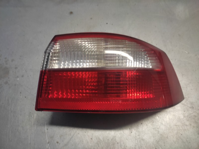 Recambio de piloto trasero derecho para renault laguna ii (bg0) authentique referencia OEM IAM   4 PINS