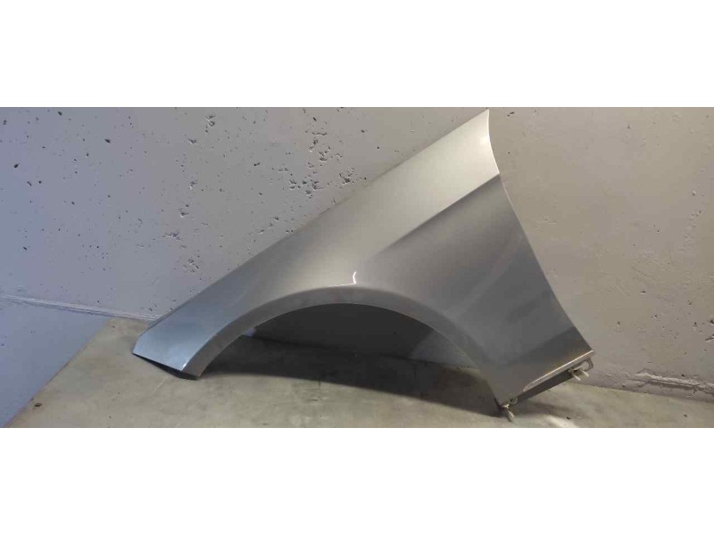 Recambio de aleta delantera izquierda para mercedes clase e (w212) familiar referencia OEM IAM   