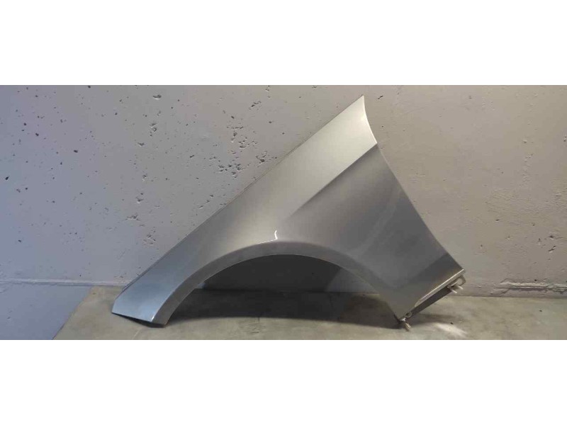 Recambio de aleta delantera izquierda para mercedes clase e (w212) familiar referencia OEM IAM   
