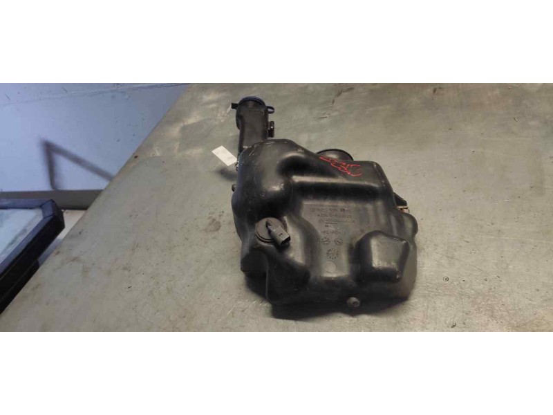 Recambio de deposito limpia para mercedes clase e (w212) familiar referencia OEM IAM A2048601760  