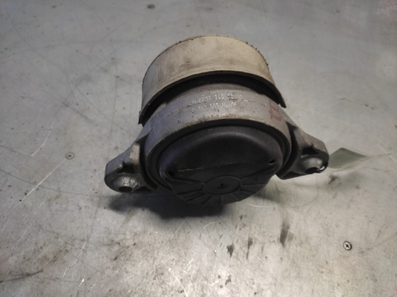 Recambio de soporte motor derecho para mercedes clase e (w212) familiar referencia OEM IAM A2122403217  
