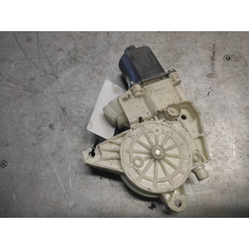 Recambio de motor elevalunas trasero izquierdo para mercedes clase e (w212) familiar referencia OEM IAM A2048200542 0130822505 5