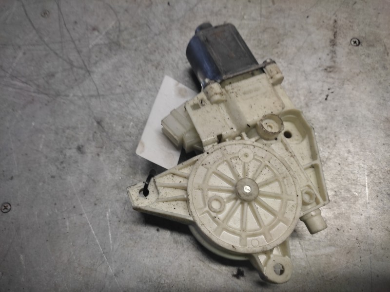 Recambio de motor elevalunas trasero izquierdo para mercedes clase e (w212) familiar referencia OEM IAM A2048200542 0130822505 5