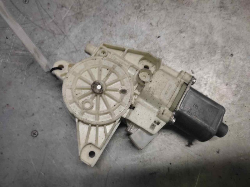 Recambio de motor elevalunas trasero derecho para mercedes clase e (w212) familiar referencia OEM IAM A2048200642 0130822504 5 P