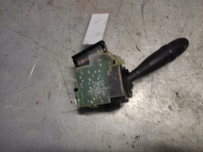 Recambio de mando limpia para hyundai accent (mc) gl referencia OEM IAM 75733A 10 PINS 