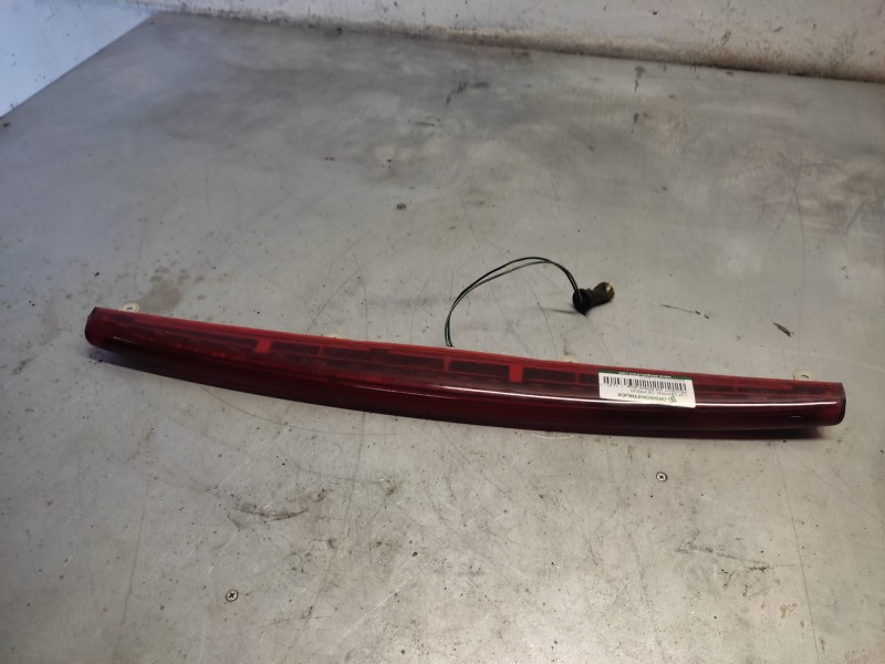 Recambio de luz central de freno para peugeot 306 break style referencia OEM IAM   2 PINS