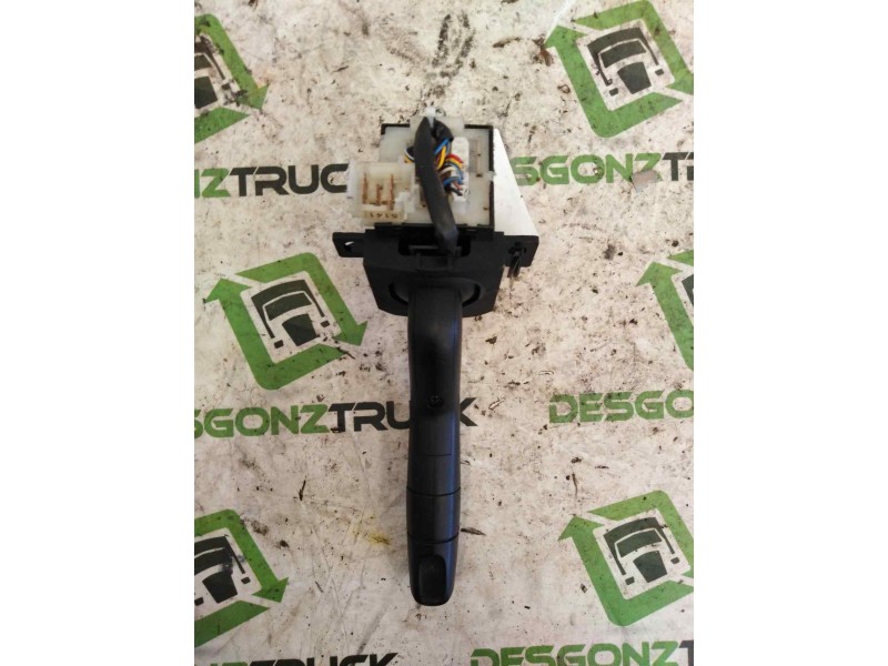 Recambio de mando limpia para scania serie p/g/r (c-clase) referencia OEM IAM 1542529  