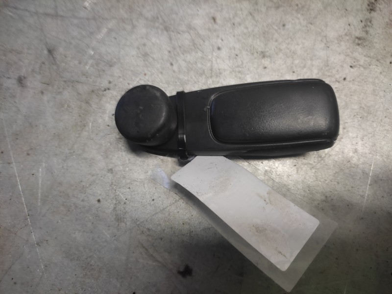 Recambio de maneta elevalunas trasera derecha para peugeot 208 style referencia OEM IAM 9653797777  