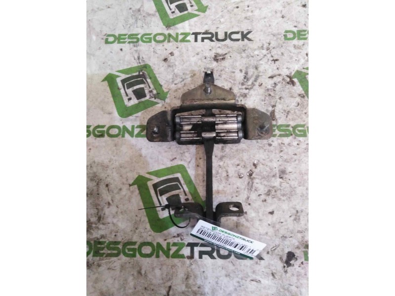 Recambio de retenedor puerta para scania serie p/g/r (c-clase) referencia OEM IAM IZQUIERDA  