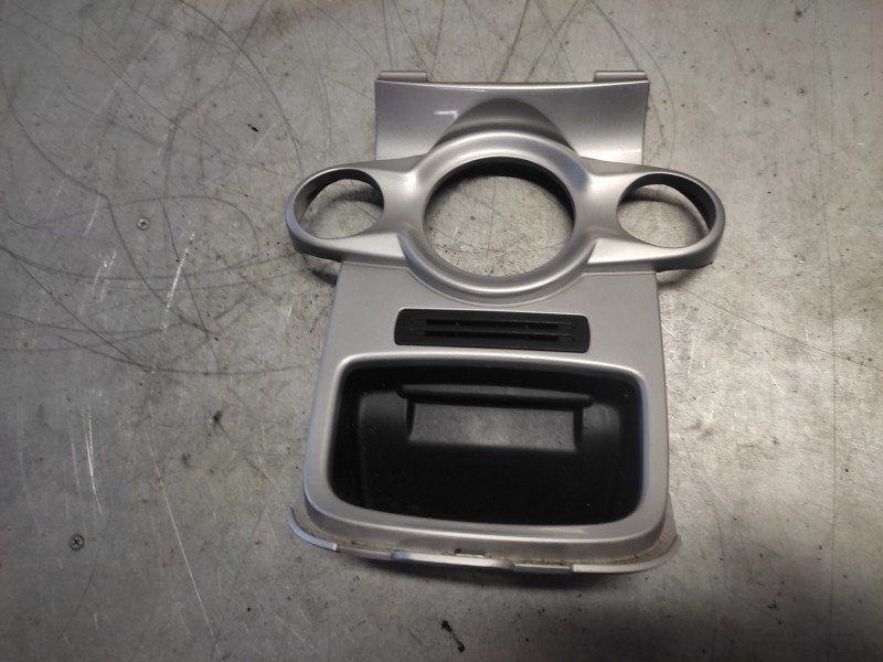 Recambio de guarnecidos consola de mandos para ford fiesta (cb1) econetic referencia OEM IAM 8A6118D422AFW  