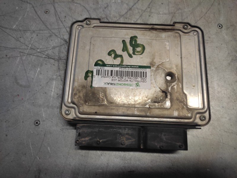 Recambio de centralita motor uce para opel vectra c berlina comfort referencia OEM IAM 0281011488 55189629 1039S06368