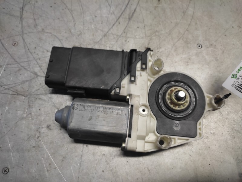 Recambio de motor elevalunas delantero izquierdo para seat leon (1m1) referencia OEM IAM 105404301 29 PINS 