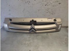 Recambio de rejilla delantera central para citroen berlingo referencia OEM IAM   