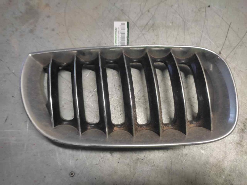 Recambio de rejilla delantera derecha para bmw x3 (e83) 3.0d referencia OEM IAM   