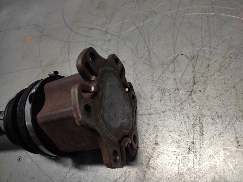 Recambio de transmision delantera derecha para audi a4 berlina (8e) 2.5 tdi (114kw) referencia OEM IAM  8E0407271AT 