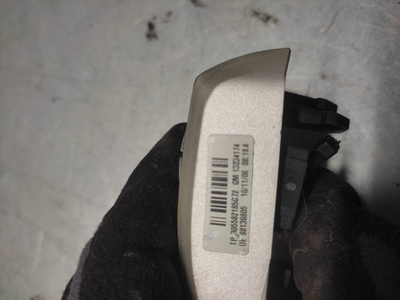 Recambio de mando radio para opel vectra c berlina comfort referencia OEM IAM 305582185G72  