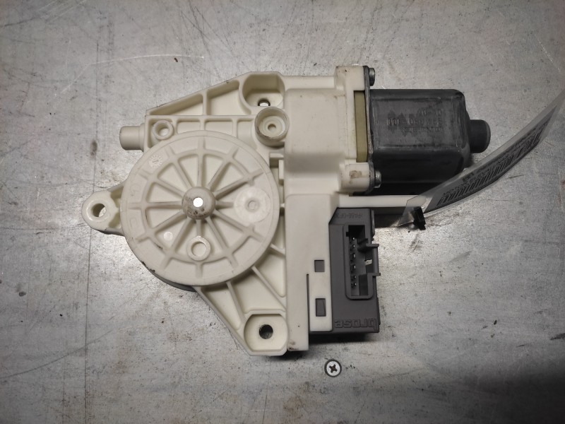 Recambio de motor elevalunas trasero derecho para peugeot 407 st confort referencia OEM IAM 0130822200  