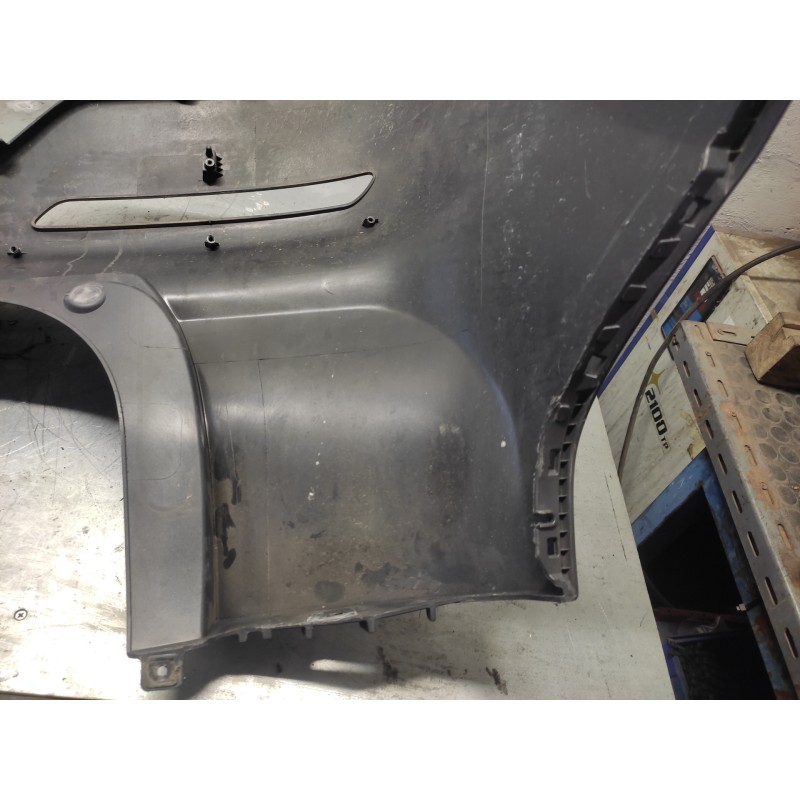 Recambio de paragolpes trasero para kia niro emotion plug-in hybrid referencia OEM IAM 86611G5000 TIENE ALGUNAS PESTAÑAS ROTAS 