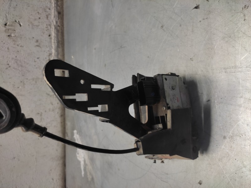 Recambio de cerradura puerta trasera izquierda para ford fiesta (cbk) ambiente referencia OEM IAM   