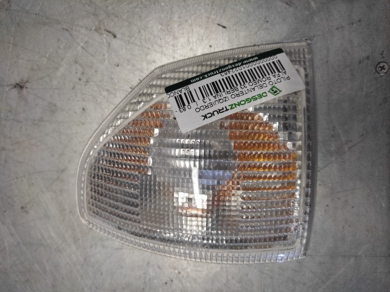 Recambio de piloto delantero izquierdo para alfa romeo 33 berlina 1.3 referencia OEM IAM BLANCO  