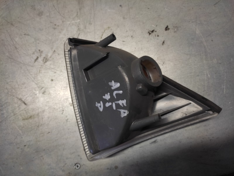 Recambio de piloto delantero derecho para alfa romeo 75 1.6 referencia OEM IAM BLANCO  