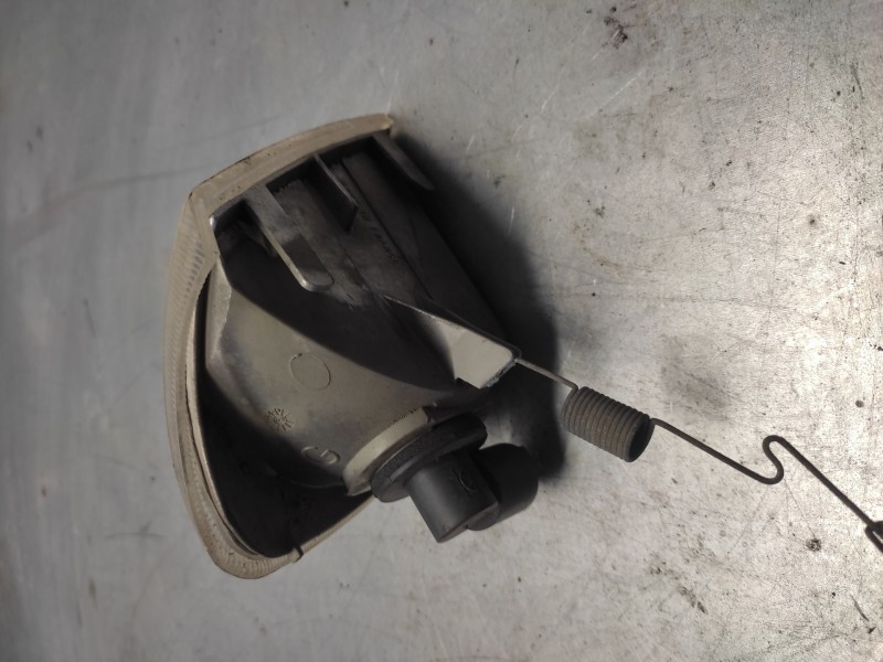 Recambio de piloto delantero izquierdo para peugeot 405 berlina signature referencia OEM IAM   