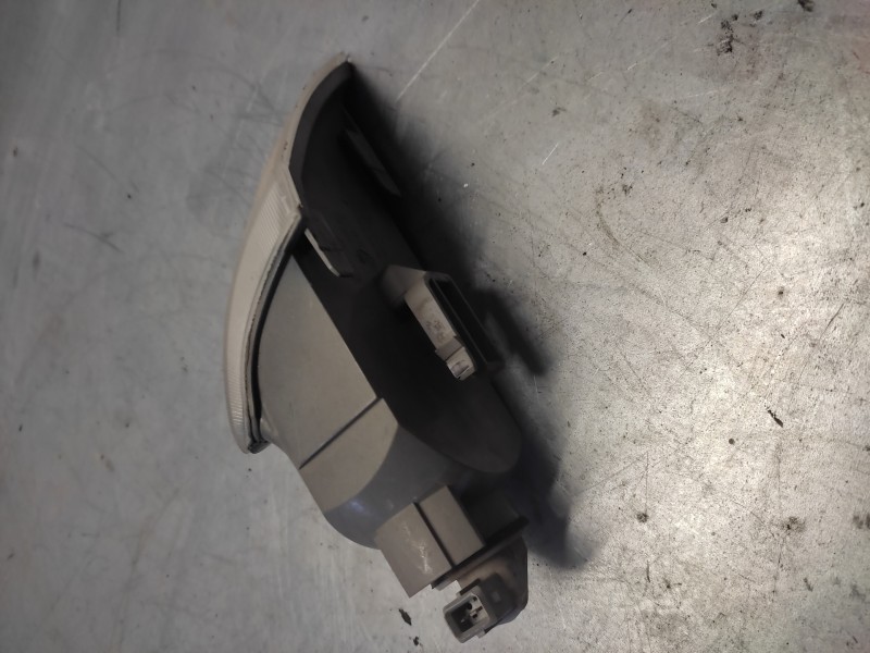 Recambio de piloto delantero izquierdo para citroen xantia berlina 2.0 hdi 90/110 attraction referencia OEM IAM   