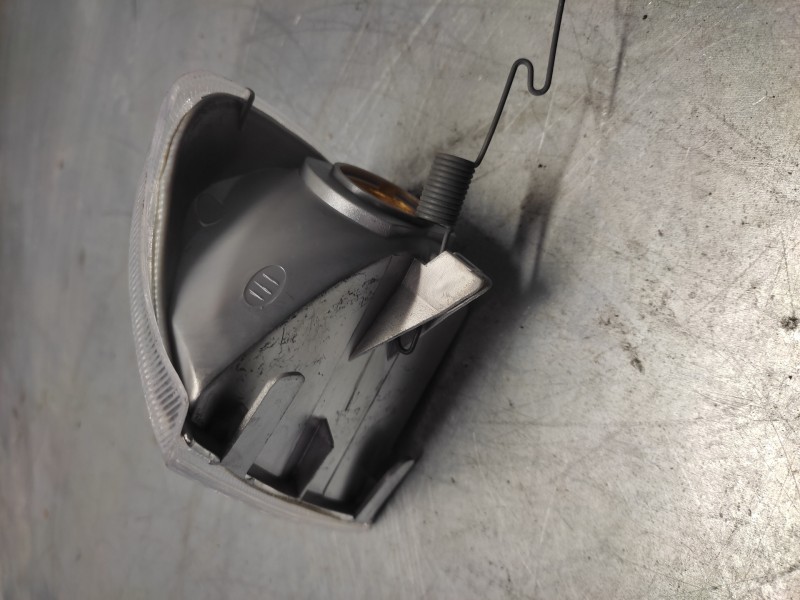 Recambio de piloto delantero derecho para peugeot 405 berlina gld-turbo bolero referencia OEM IAM BLANCO  