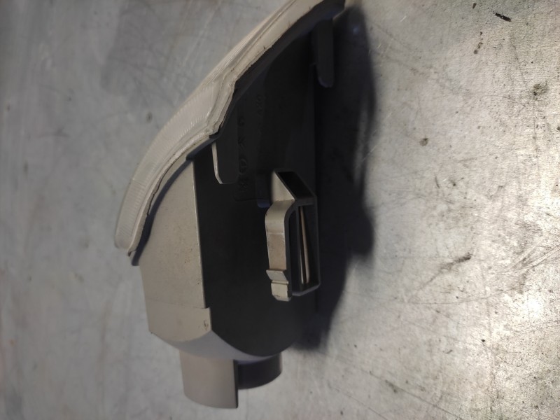 Recambio de piloto delantero izquierdo para citroen xantia berlina 2.0 hdi 90/110 attraction referencia OEM IAM   