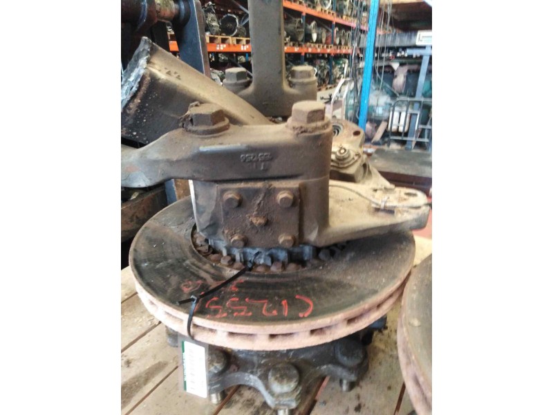 Recambio de mangueta delantera izquierda para daf serie 95 xf .xxx 12.6 diesel referencia OEM IAM   