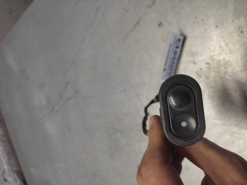 Recambio de mando elevalunas delantero izquierdo para opel corsa b eco referencia OEM IAM   