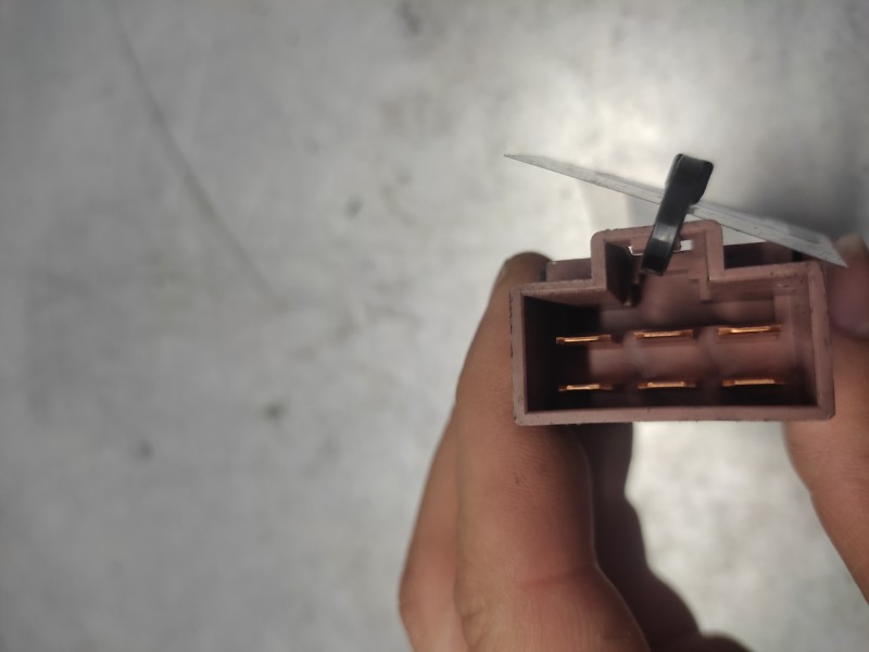 Recambio de boton antivaho para nissan micra (k11) beat referencia OEM IAM 065251  