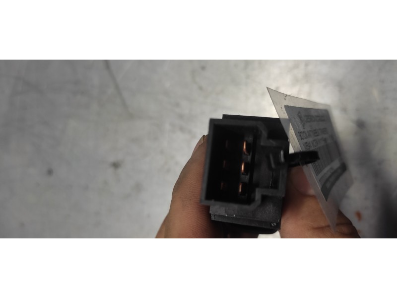 Recambio de boton antiniebla trasero para nissan micra (k11) beat referencia OEM IAM 065251  