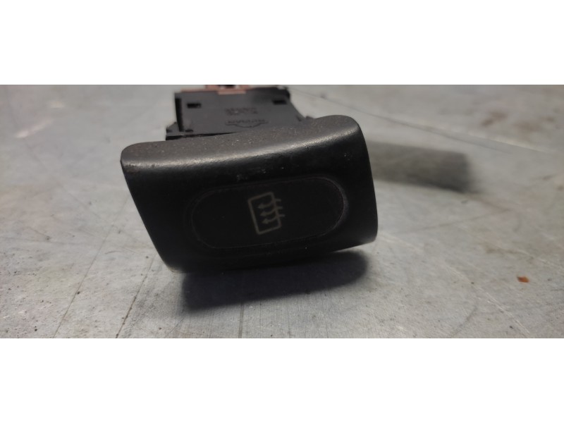 Recambio de boton antivaho para nissan vanette cargo vanette cargo caja cerrada referencia OEM IAM   