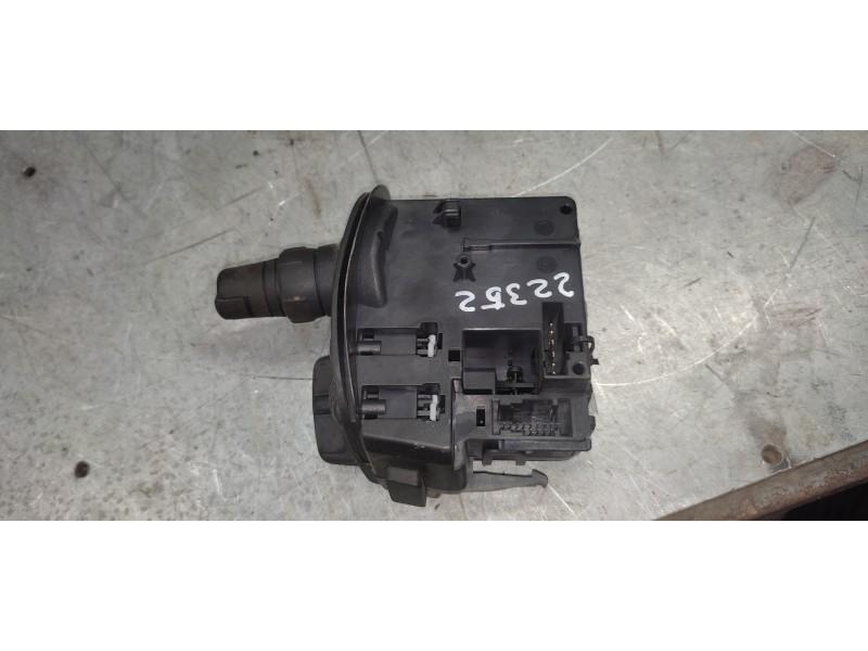 Recambio de mando limpia para renault clio iii dynamique referencia OEM IAM 88103003067  