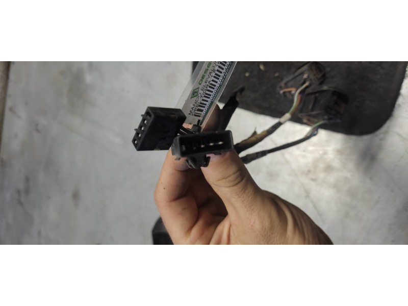 Recambio de mando elevalunas delantero izquierdo para opel tigra 1.6 16v referencia OEM IAM   