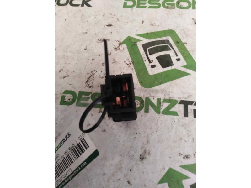 Recambio de boton antivaho para renault maxity fg 150.35/45 referencia OEM IAM  BOTON ANTIVAHO RETROVISORES 