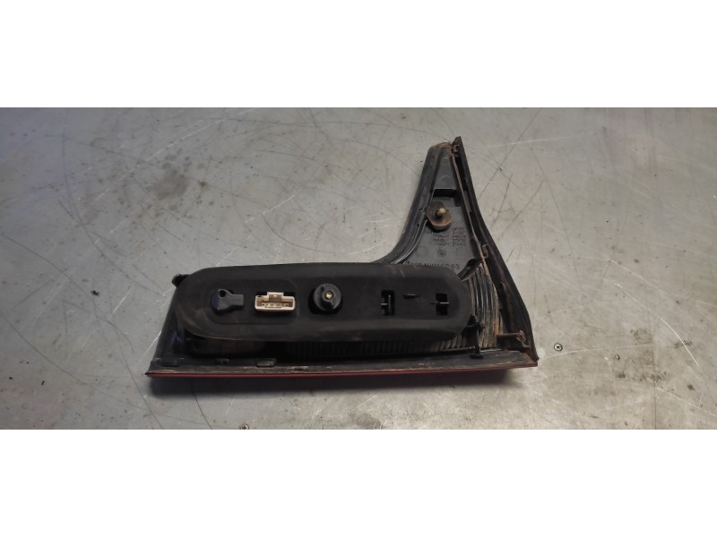 Recambio de piloto trasero derecho interior para citroen c5 berlina referencia OEM IAM   4 PINS