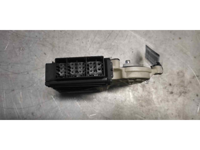 Recambio de motor elevalunas delantero derecho para seat ibiza (6l1) cool referencia OEM IAM 6Q2959801A 990125100 